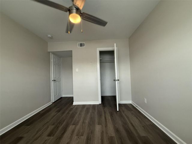 1824 Thonig Road 5, Houston, TX 77055