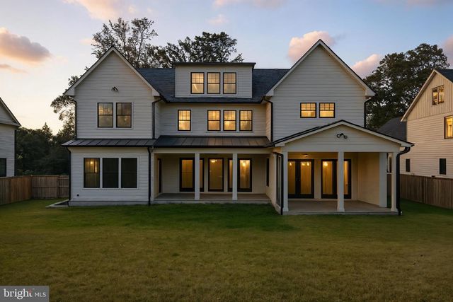 1111 INGLESIDE AVE, Mclean, VA 22101