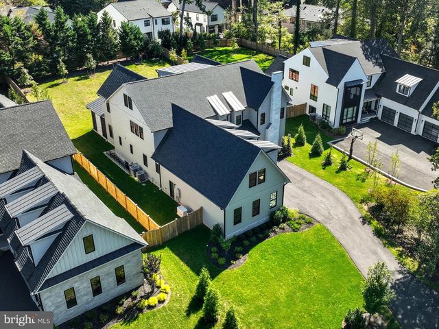 1111 INGLESIDE AVE, Mclean, VA 22101