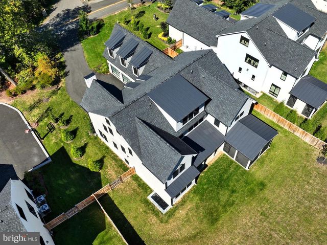 1111 INGLESIDE AVE, Mclean, VA 22101