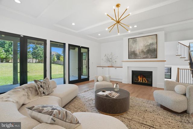 1111 INGLESIDE AVE, Mclean, VA 22101