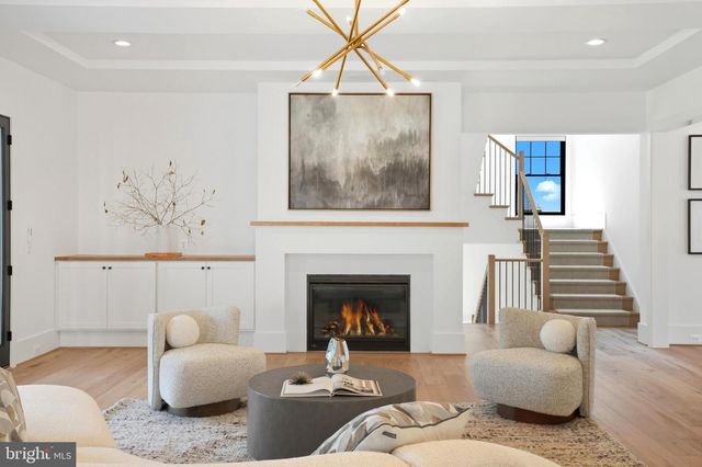 1111 INGLESIDE AVE, Mclean, VA 22101