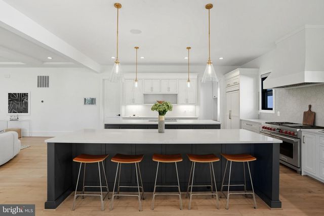 1111 INGLESIDE AVE, Mclean, VA 22101