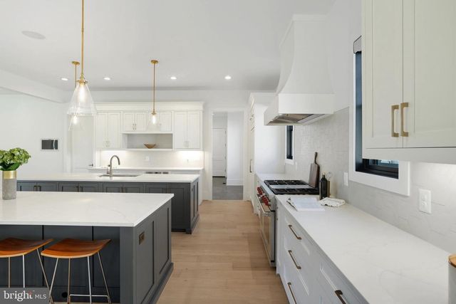 1111 INGLESIDE AVE, Mclean, VA 22101