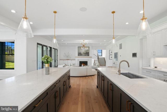 1111 INGLESIDE AVE, Mclean, VA 22101