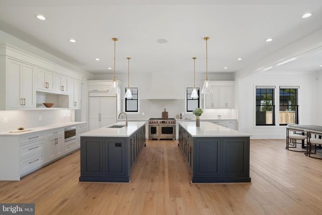 1111 INGLESIDE AVE, Mclean, VA 22101