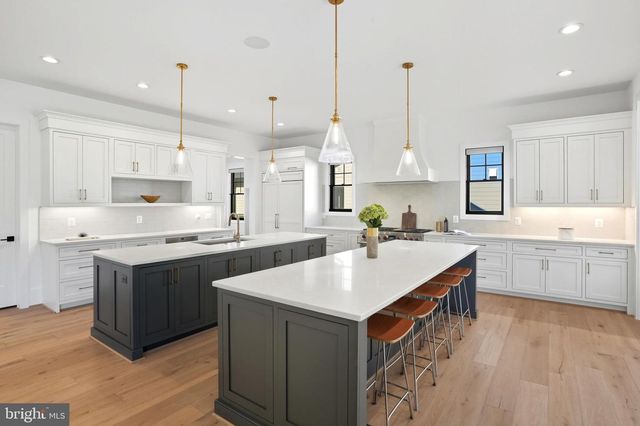 1111 INGLESIDE AVE, Mclean, VA 22101