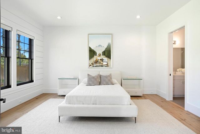 1111 INGLESIDE AVE, Mclean, VA 22101