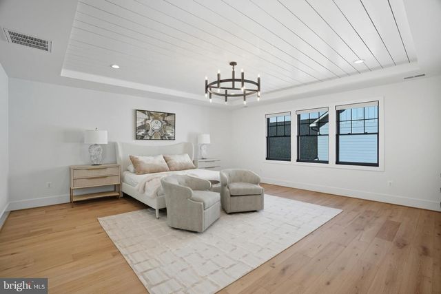 1111 INGLESIDE AVE, Mclean, VA 22101