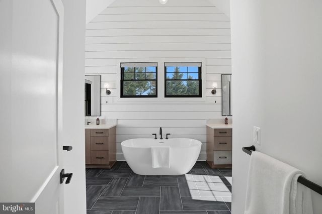 1111 INGLESIDE AVE, Mclean, VA 22101