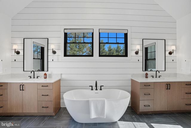 1111 INGLESIDE AVE, Mclean, VA 22101