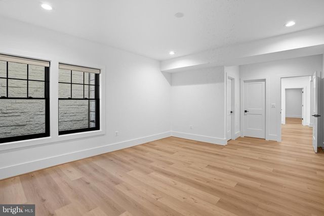 1111 INGLESIDE AVE, Mclean, VA 22101