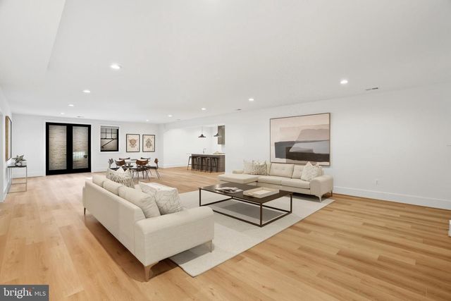 1111 INGLESIDE AVE, Mclean, VA 22101