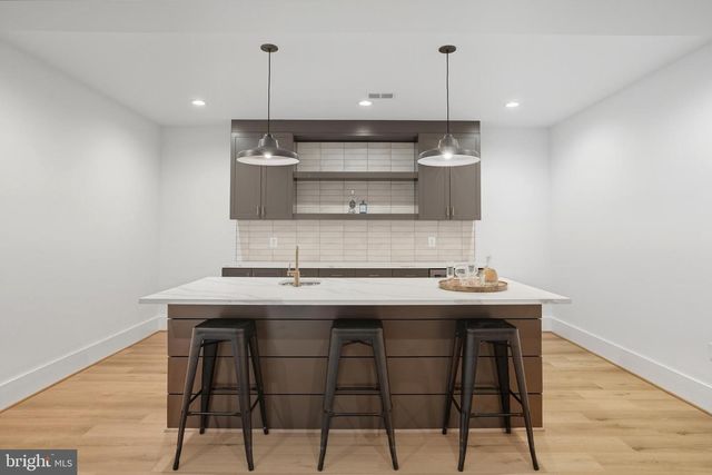 1111 INGLESIDE AVE, Mclean, VA 22101