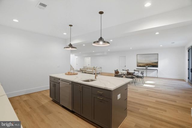 1111 INGLESIDE AVE, Mclean, VA 22101