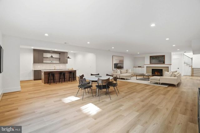 1111 INGLESIDE AVE, Mclean, VA 22101