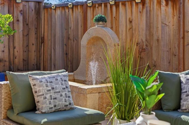 104 E Middlefield Road B, Mountain View, CA 94043