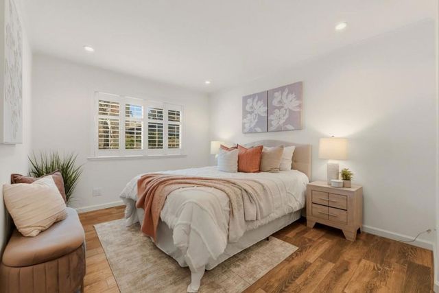 104 E Middlefield Road B, Mountain View, CA 94043