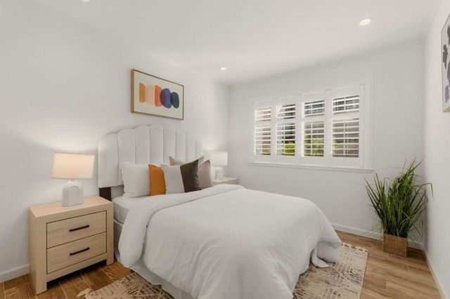 104 E Middlefield Road B, Mountain View, CA 94043