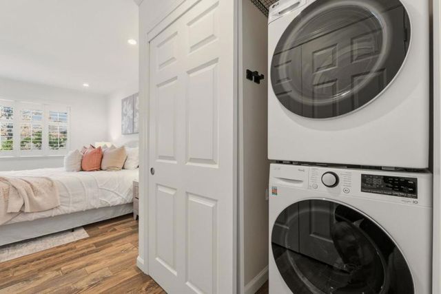 104 E Middlefield Road B, Mountain View, CA 94043