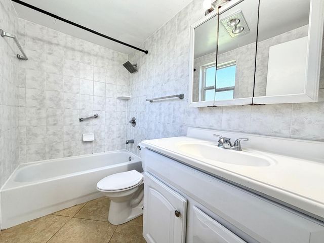 4731 NE 21st Terrace 2, Lighthouse Point, FL 33064
