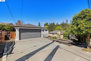 18595 Laredo Rd, Castro Valley, CA 94546