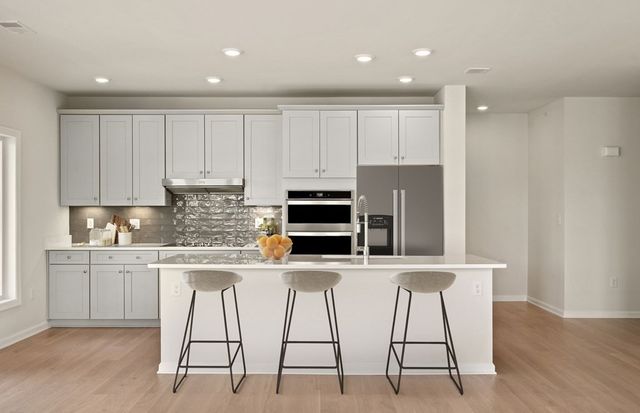 320 Martins Landing 2501, North Reading, MA 01864