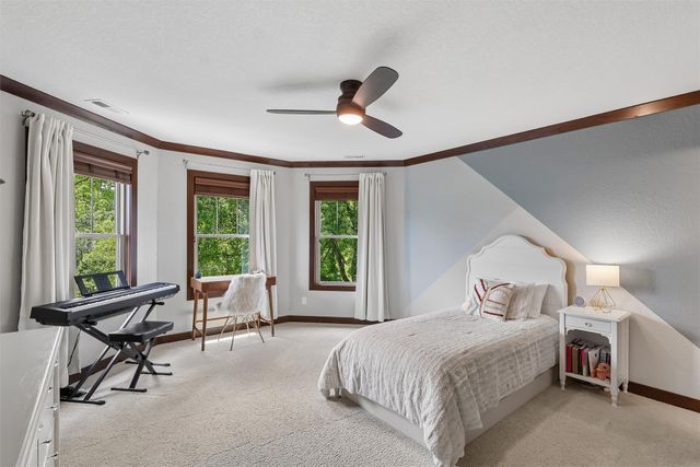 10534 NW 75th Place, Johnston, IA 50131