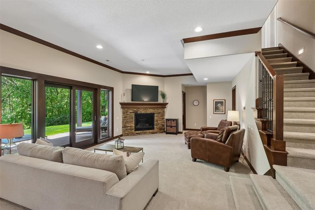 10534 NW 75th Place, Johnston, IA 50131
