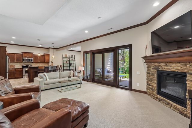 10534 NW 75th Place, Johnston, IA 50131
