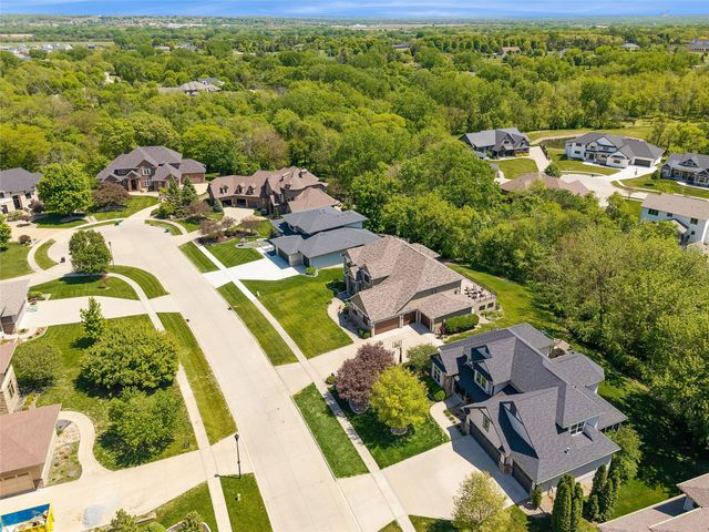10534 NW 75th Place, Johnston, IA 50131