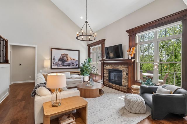 10534 NW 75th Place, Johnston, IA 50131