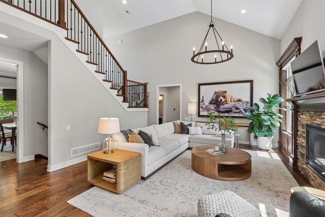 10534 NW 75th Place, Johnston, IA 50131
