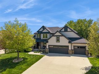 10534 NW 75th Place, Johnston, IA 50131