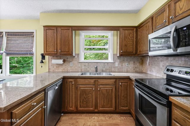 21 Bellwood Lane, Schodack, NY 12033