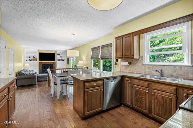 21 Bellwood Lane, Schodack, NY 12033