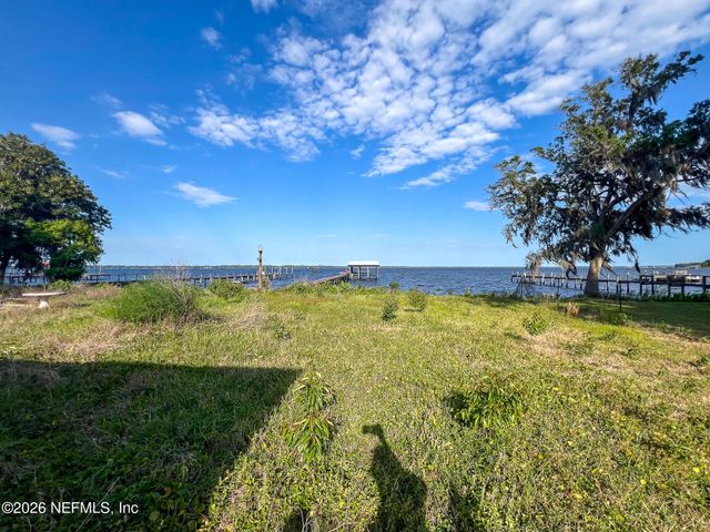 550 CEDAR CREEK Road 2, Palatka, FL 32177
