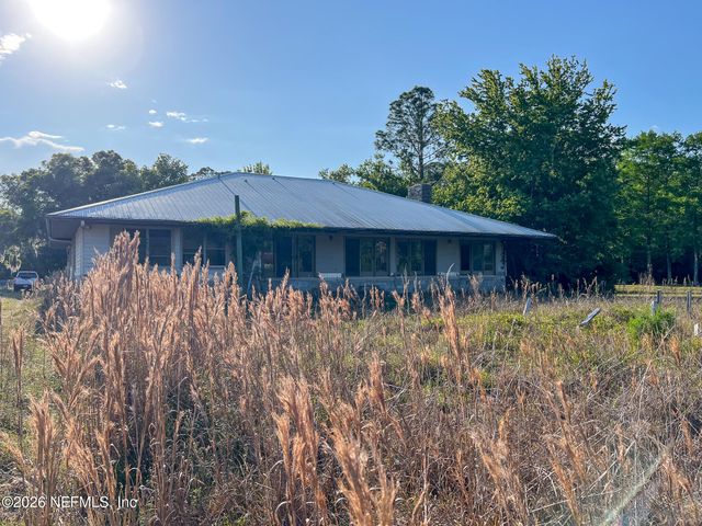 550 CEDAR CREEK Road 2, Palatka, FL 32177