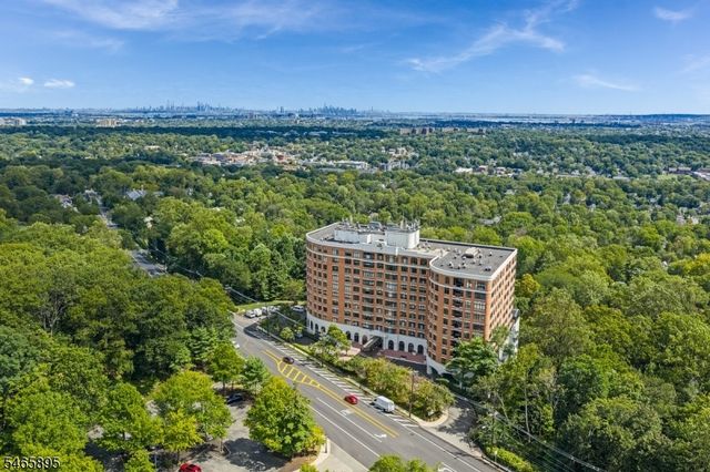 616 S Orange Ave, 3C 3C, Maplewood Twp., NJ 07040