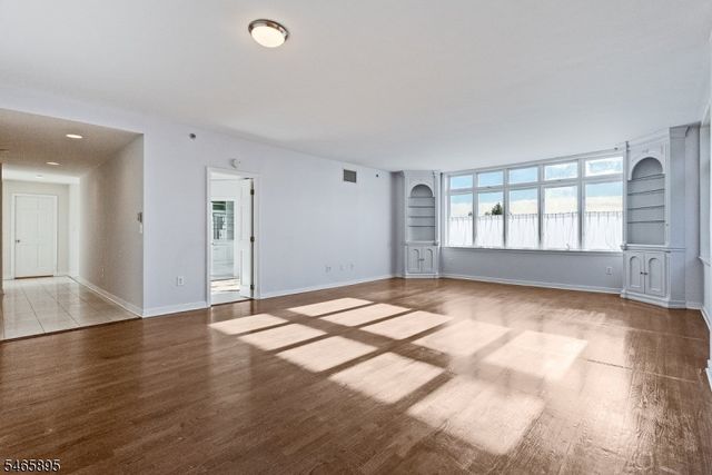 616 S Orange Ave, 3C 3C, Maplewood Twp., NJ 07040