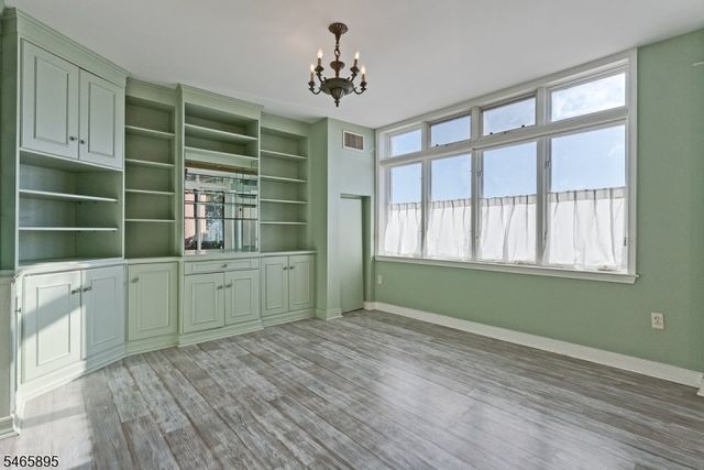 616 S Orange Ave, 3C 3C, Maplewood Twp., NJ 07040