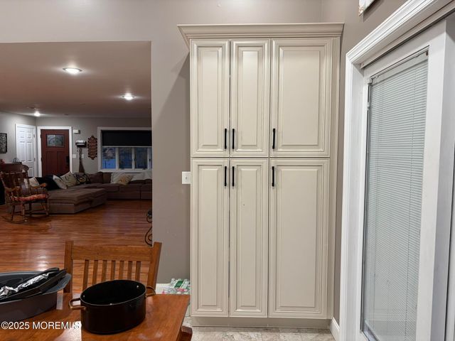 11 Chestnut Ridge Road, Holmdel, NJ 07733