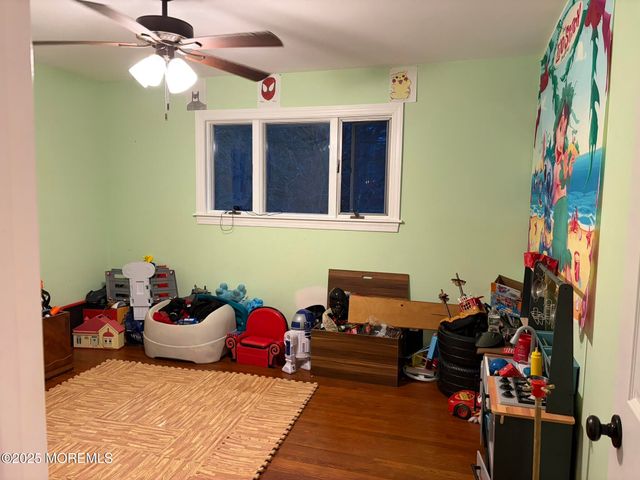 11 Chestnut Ridge Road, Holmdel, NJ 07733