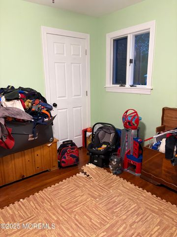 11 Chestnut Ridge Road, Holmdel, NJ 07733