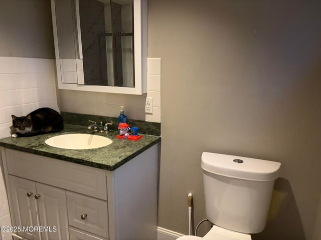 11 Chestnut Ridge Road, Holmdel, NJ 07733