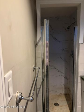 11 Chestnut Ridge Road, Holmdel, NJ 07733