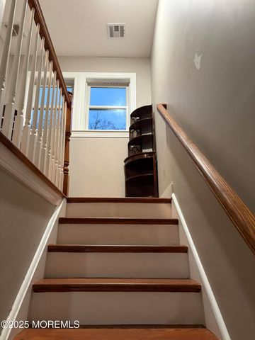 11 Chestnut Ridge Road, Holmdel, NJ 07733