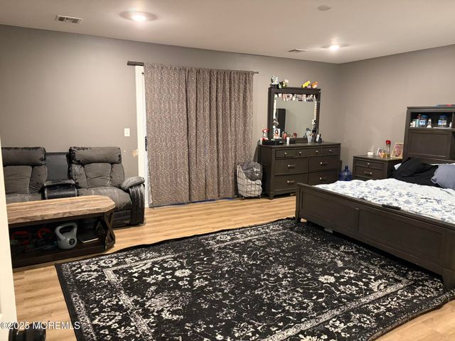 11 Chestnut Ridge Road, Holmdel, NJ 07733