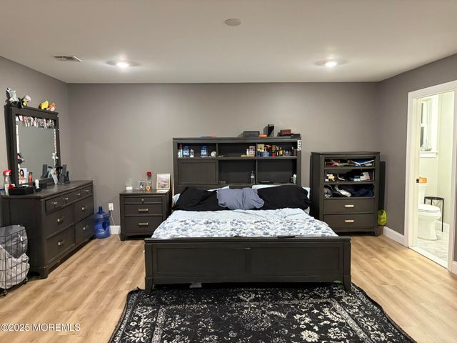 11 Chestnut Ridge Road, Holmdel, NJ 07733