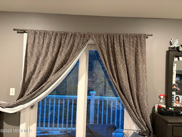 11 Chestnut Ridge Road, Holmdel, NJ 07733